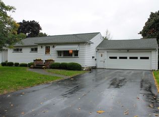 70 Stanridge Ct, Rochester, NY 14617