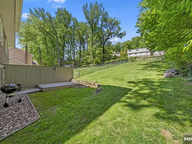 89 Forsythia Ln #B — Photo 3