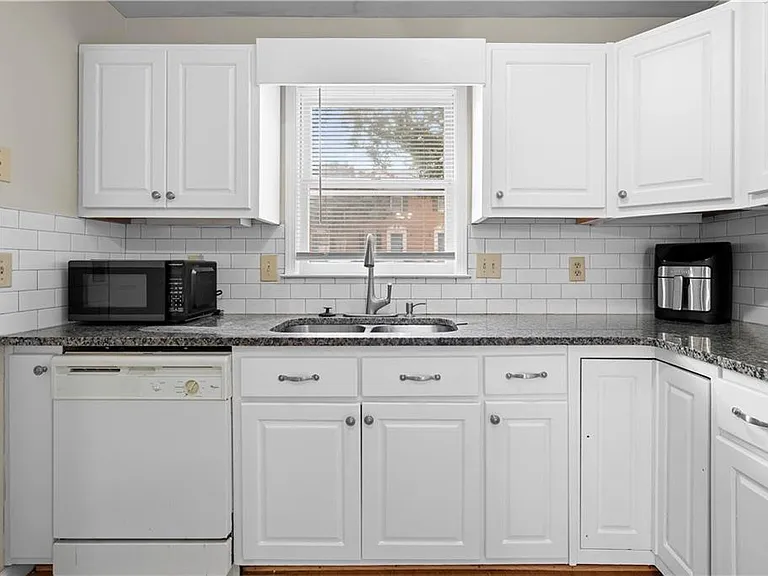 2894 Webb Bridge Rd — Photo 9