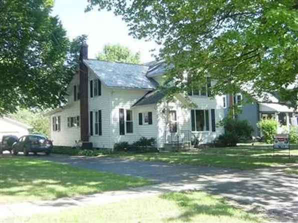 515 Maple St, Colon, MI 49040