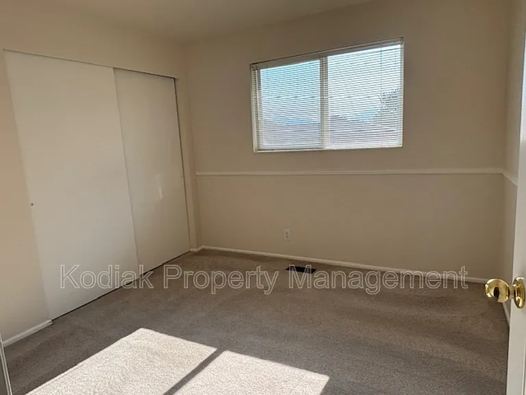 9694 S Stonehaven St — Photo 11