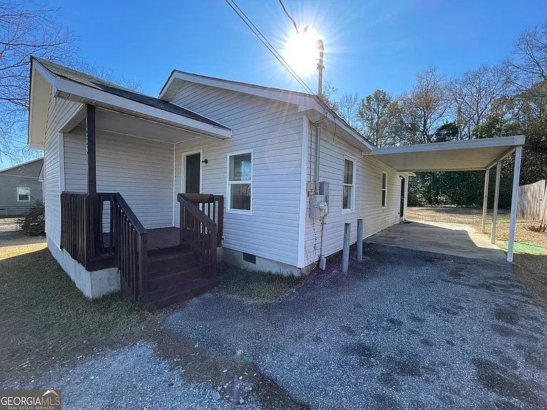 1235 Boone St — Photo 3