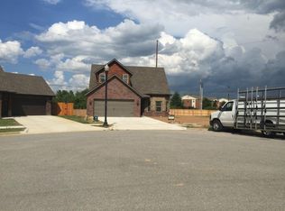 1701 SW Stonegrove Rd, BENTONVILLE, AR 72712