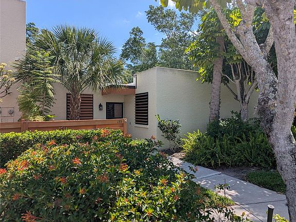 2nd image of 135 WILD PALM DRIVE