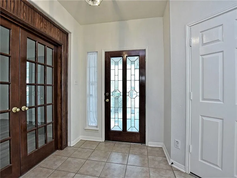1817 Chasewood Dr — Photo 5