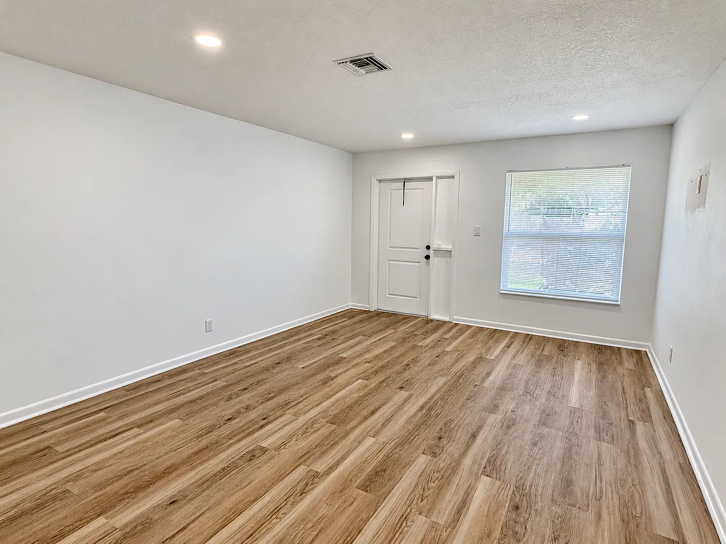 3/1.5 Palm City Home — Photo 4