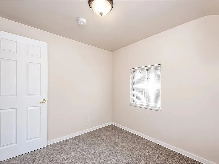 12 Wenzell Pl — Photo 24