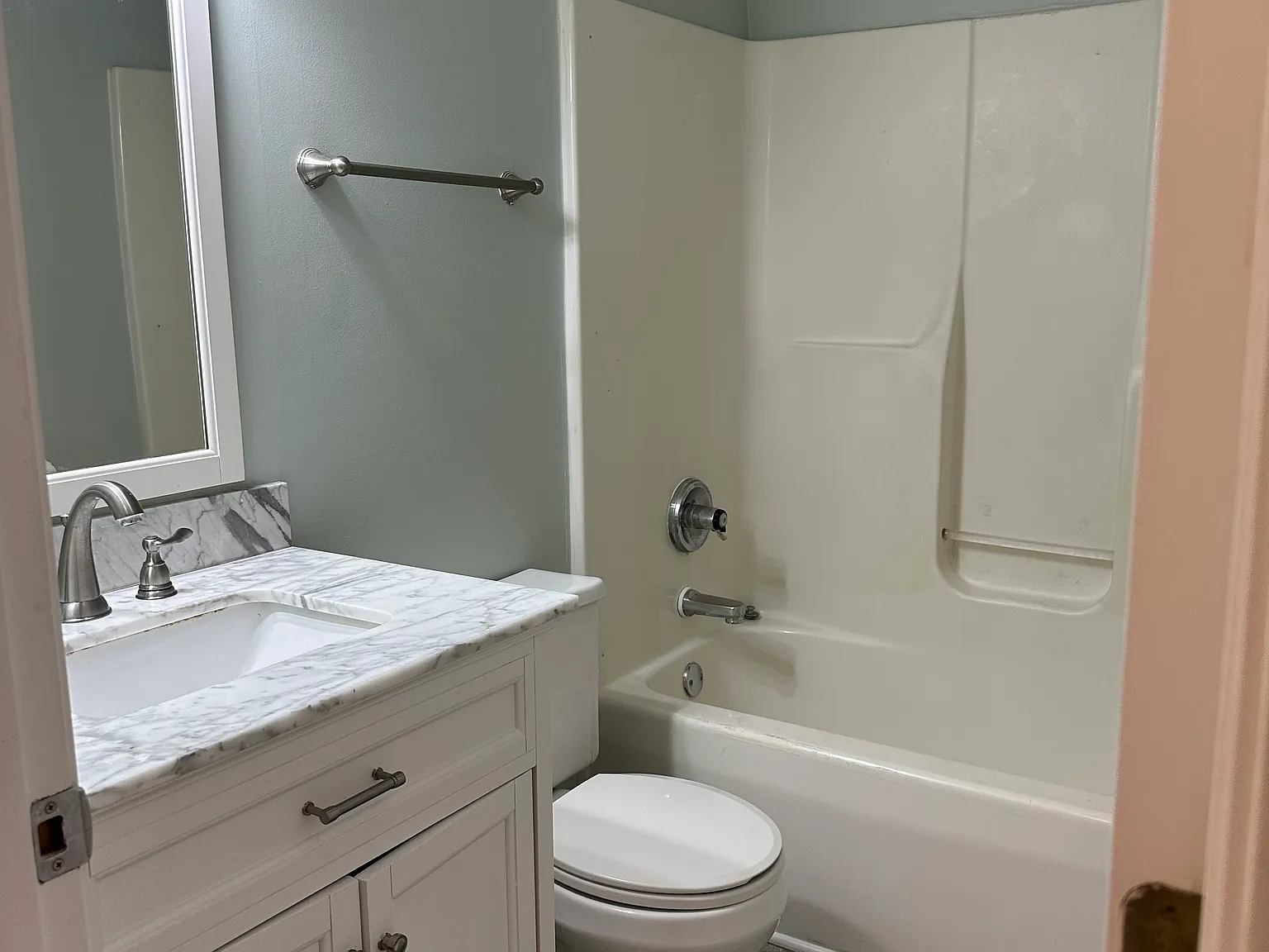 3 bed, 950 sqft, $1,600 — Photo 4