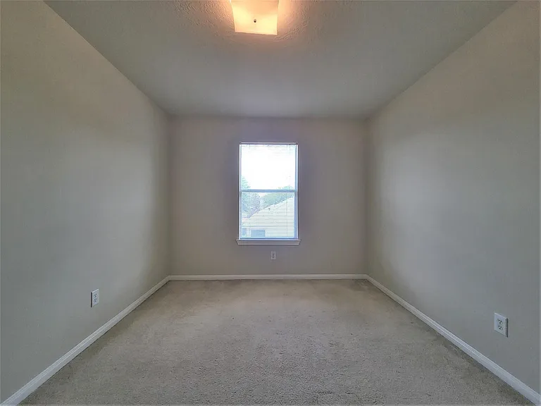 16302 Sitella Ct — Photo 8