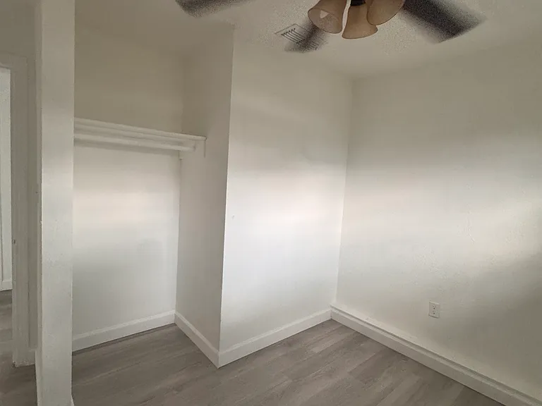 610 Yucatan Dr — Photo 7