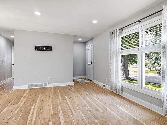 3rd image of 1662 Alpha Ave