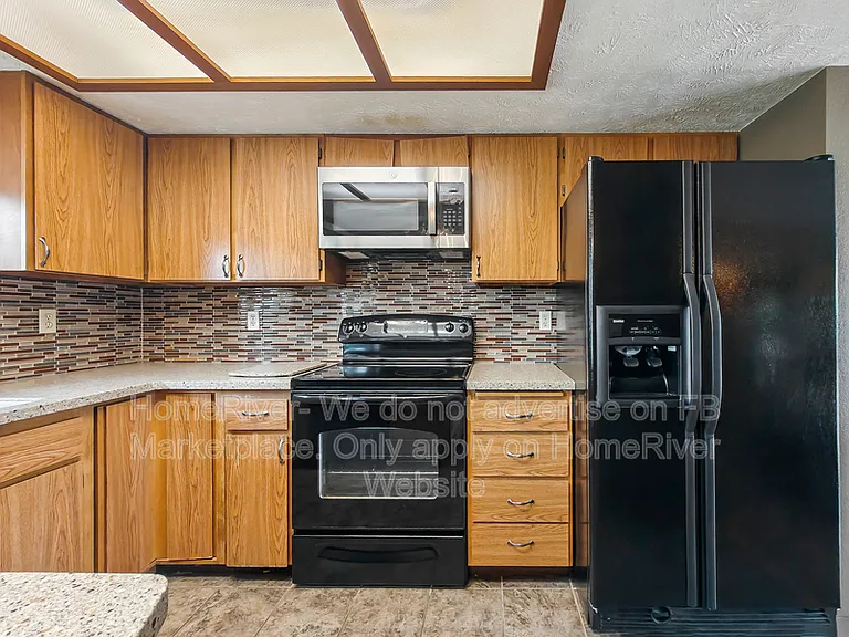 14611 E 13th Ave — Photo 3