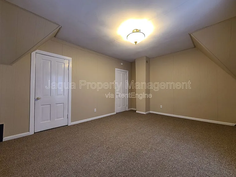 621 State St #2 — Photo 7