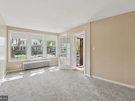 2nd image of 3315 Saint Vincent St