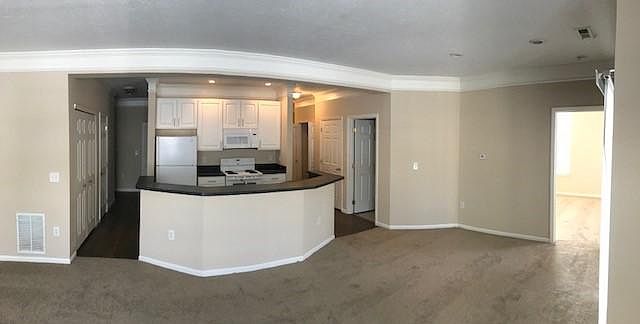 Living Room / Dining Room