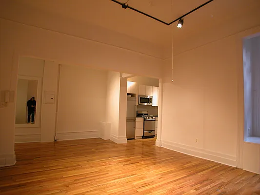Rented by (Legacy) NY Quality Living Uptown | media 12