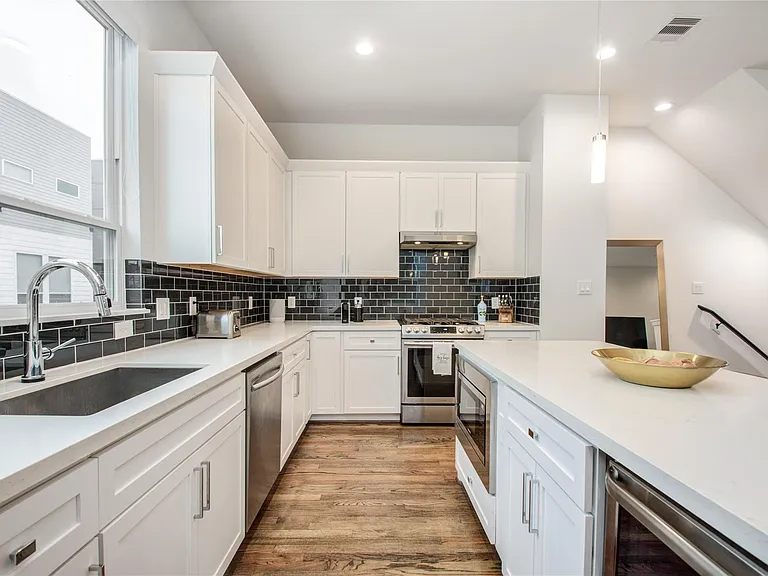 2717 Eado Grove Ln — Photo 3