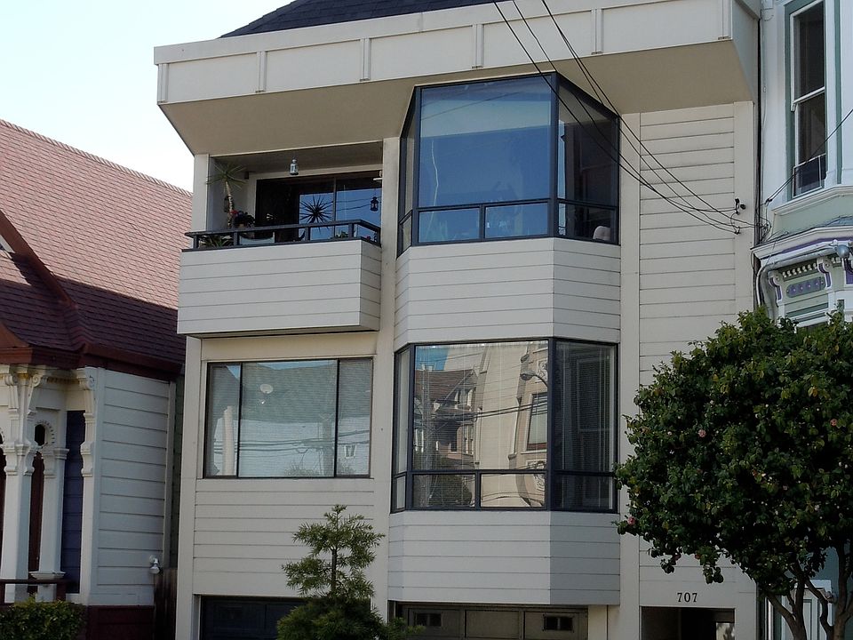 707 Castro St.