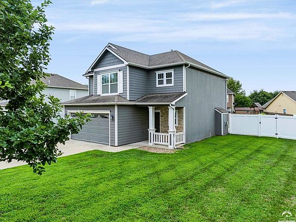 2nd image of 3409 Chance Ln