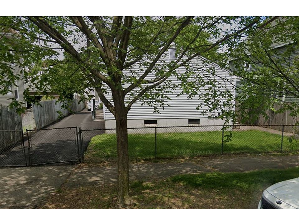 1st image of 180 Linwood Ave #180