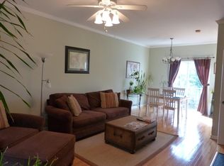 811 Harbor Place Dr #B, Charleston, SC 29412