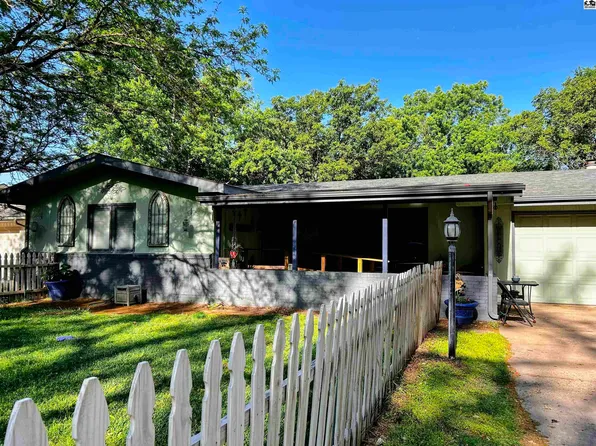 565 Parkway Ave, Pratt, KS 67124