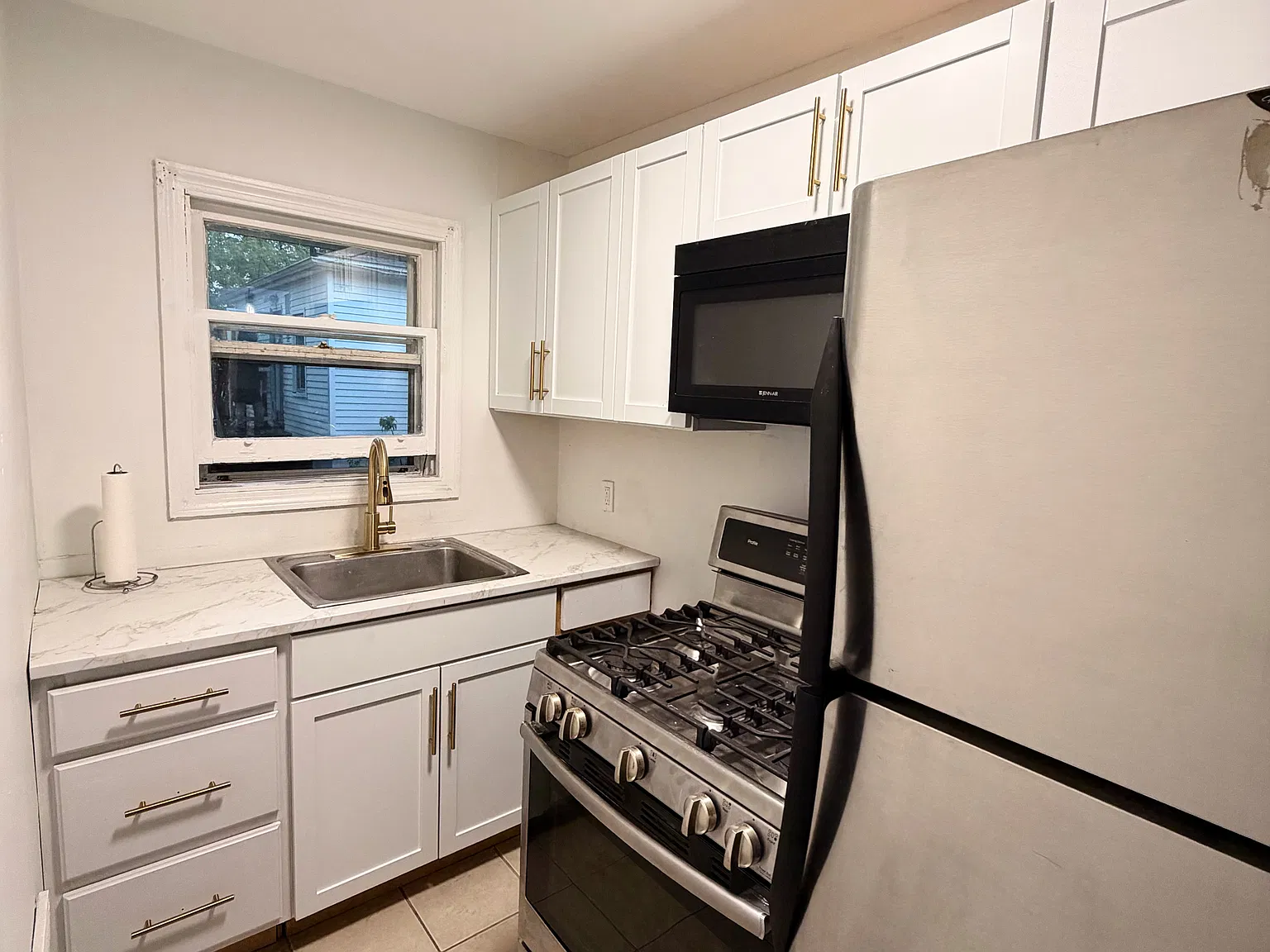 1 bed, $1,400 — Photo 2