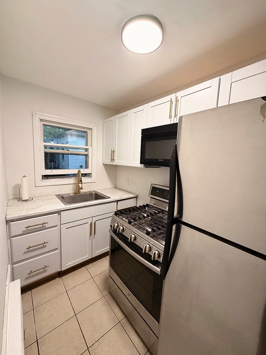 Building Photo - 81 Glendale Ave #1