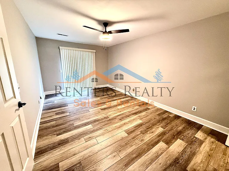 2107 Epworth Dr NE #H — Photo 16