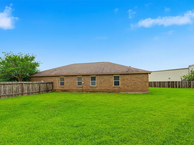 8234 Hall View Dr — Photo 28