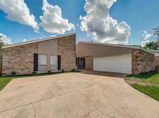 15011 Rigdale St, Houston, TX 77084