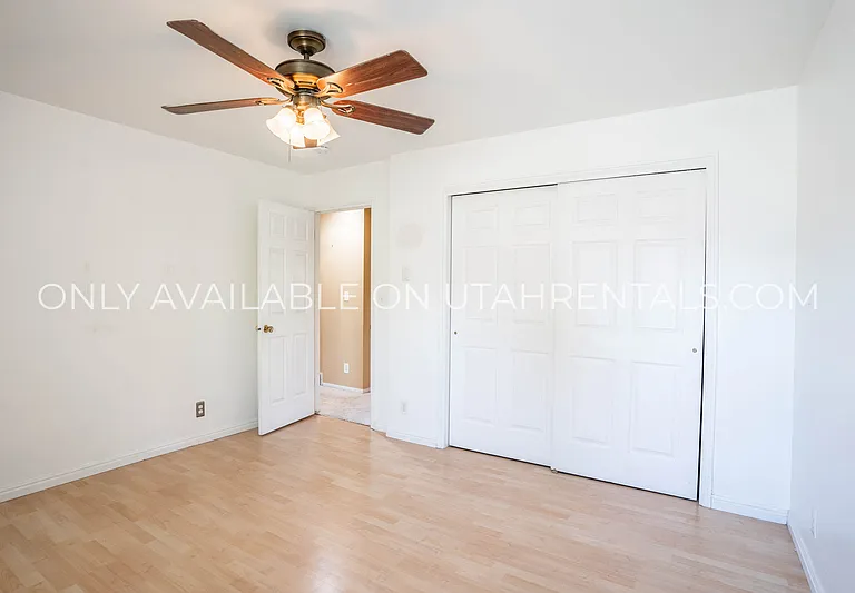 1120 S 850 E — Photo 8