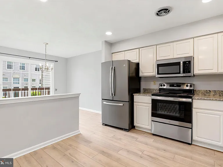 645 Muhlenberg Dr #407 — Photo 13