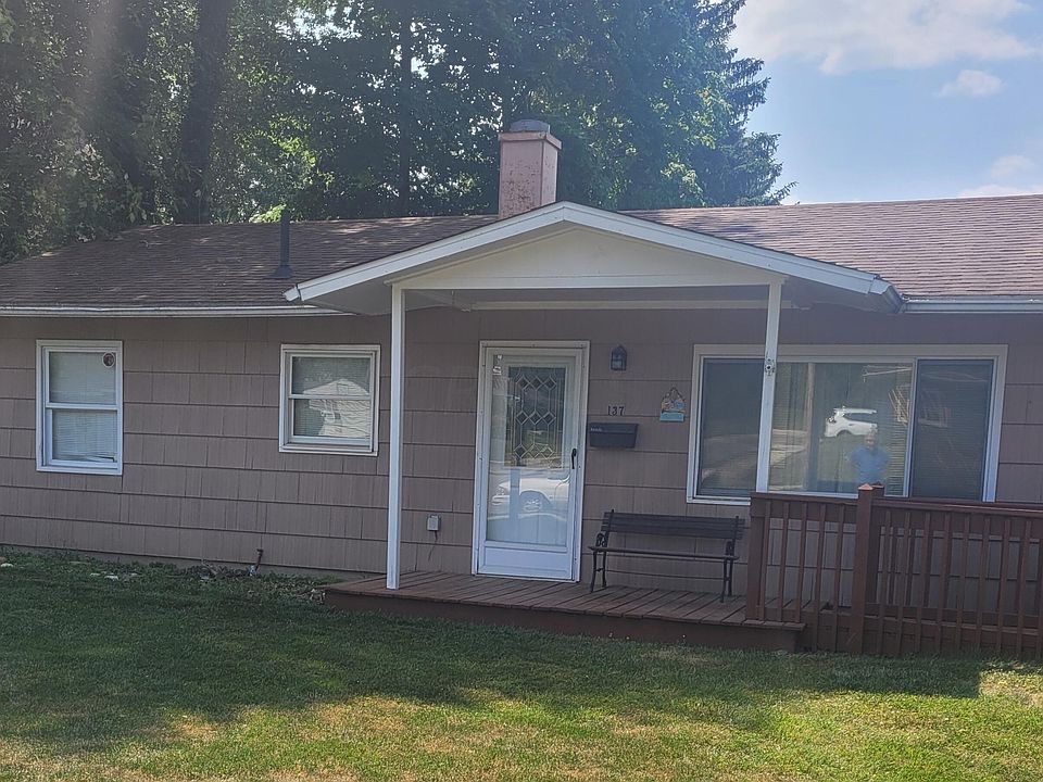 1st image of 137 Llewellyn Ave