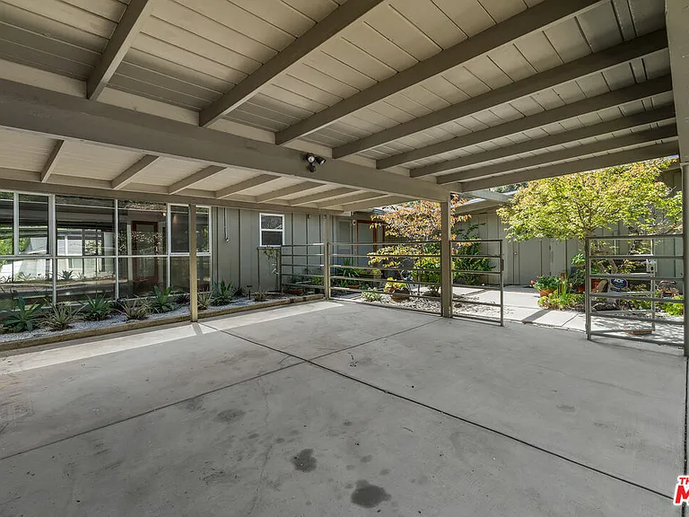 3641 Woodcliff Rd — Photo 25