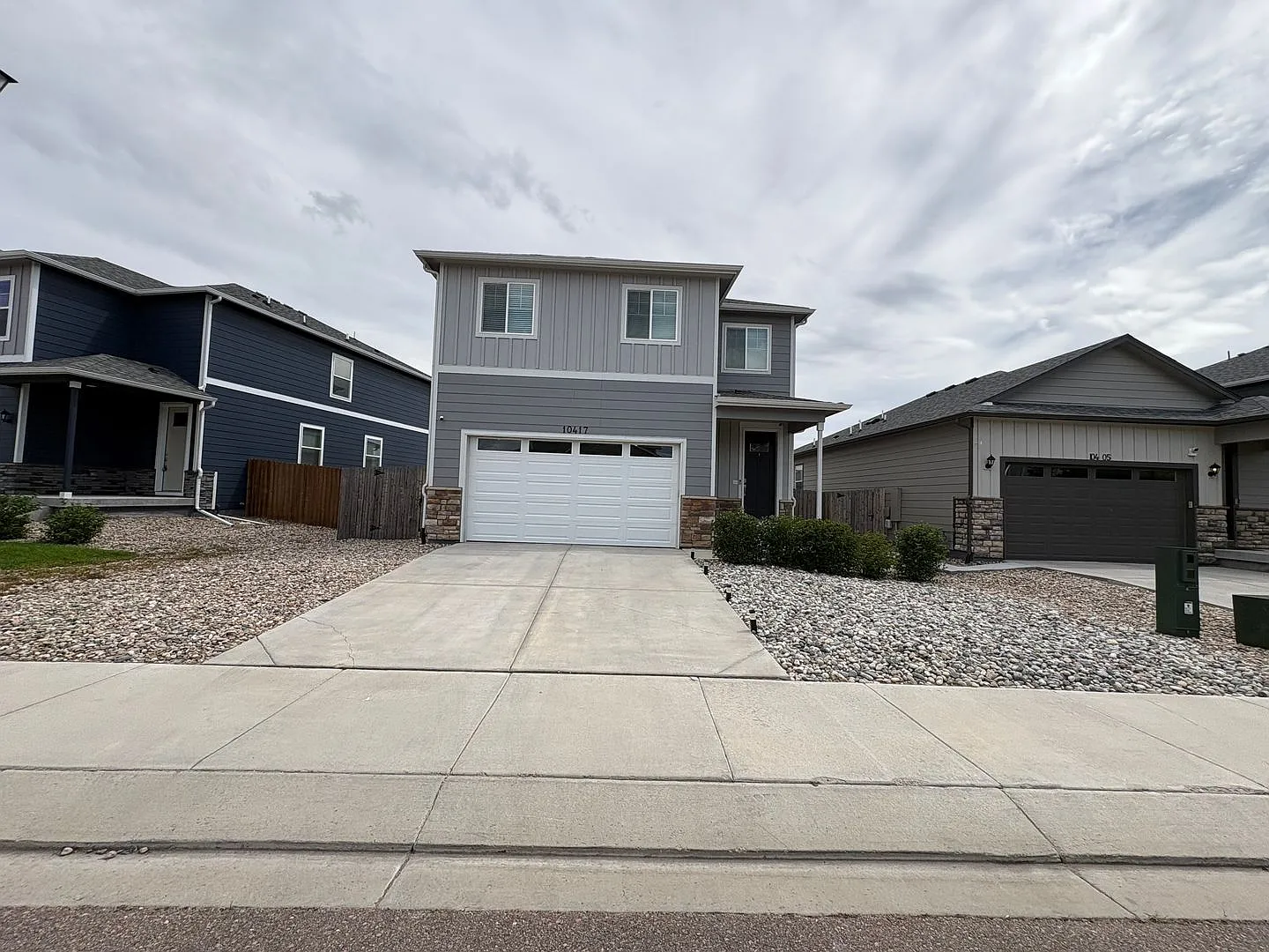 Beautiful 4 Bed 3 Bath in Lorson Ranch — Photo 2