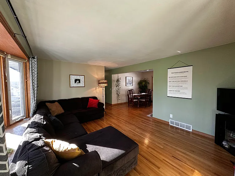 4506 Maryland Dr — Photo 9