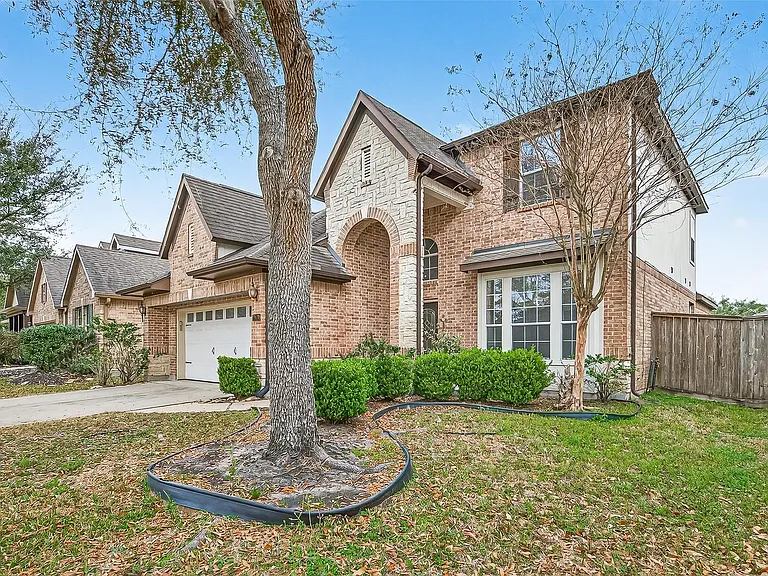 24526 Avellino Ct — Photo 3