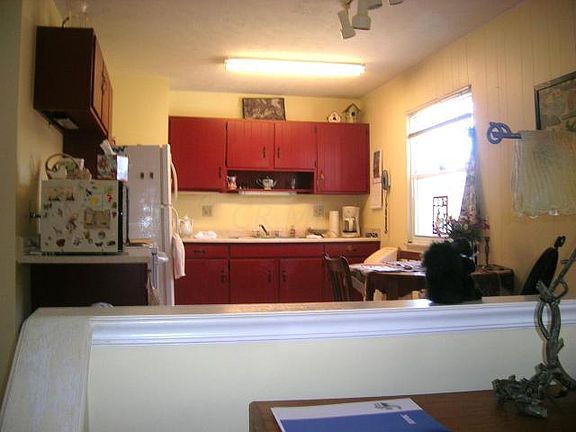 5th image of 436 Woodglen Ct