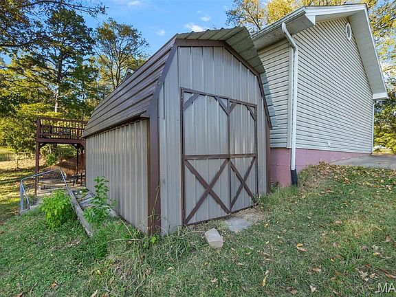 4th image of 309 Edgewood Dr