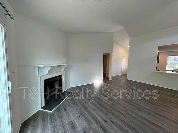 5th image of 5449 Carlton Ct