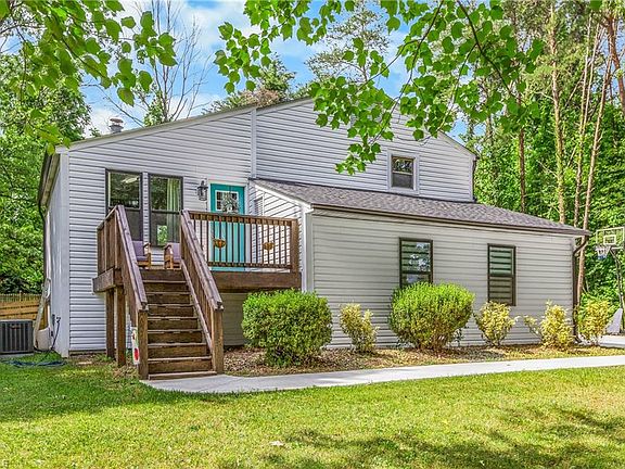 2nd image of 4609 Stanley Ct