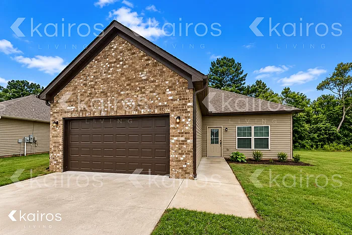 555 White Oak Cir