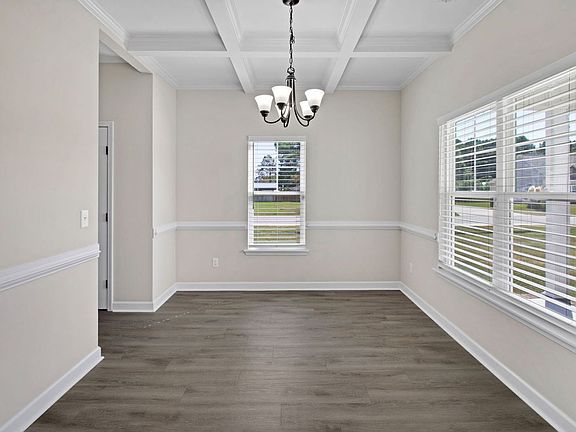 4th image of 300 Waylon Way