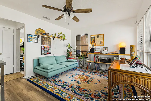2 bed, 1.0 bath, 765 sqft, $1,450 — Photo 3
