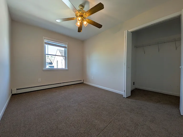10 S Walnut St — Photo 15
