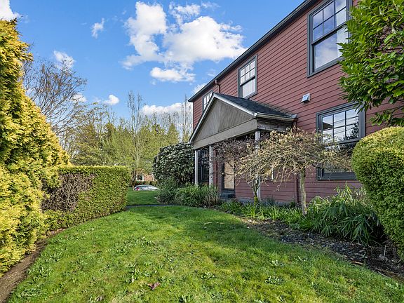 3rd image of 908 N Rosa Parks Way