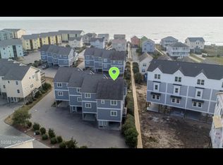 404 Sandpiper Ln, Surf City, NC 28445