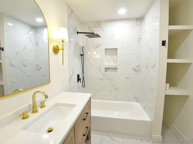 3823 S Indianapolis Ave — Photo 12
