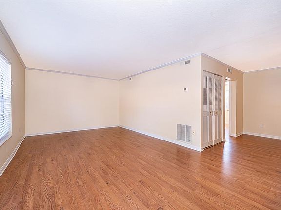 4th image of 5349 Hansel Ave #1